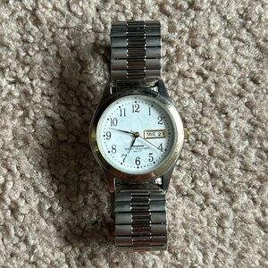 Vintage two tone gold/silver stainless‎ steel bracelet watch one size stretches